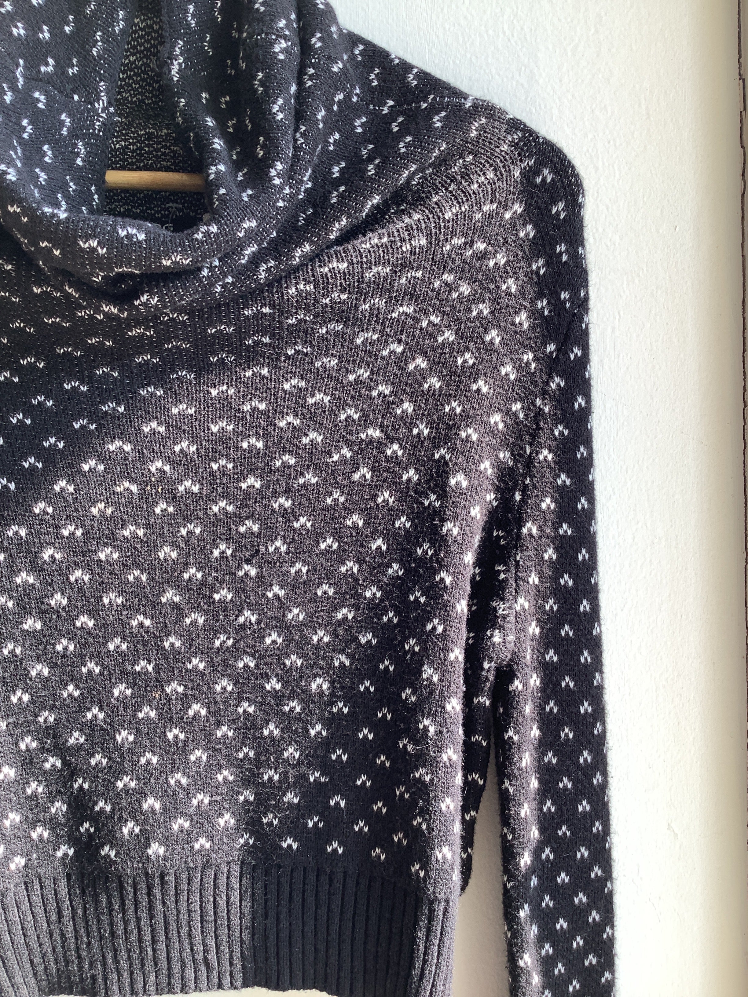BDG Black & White patterned crop Turtleneck Sweater