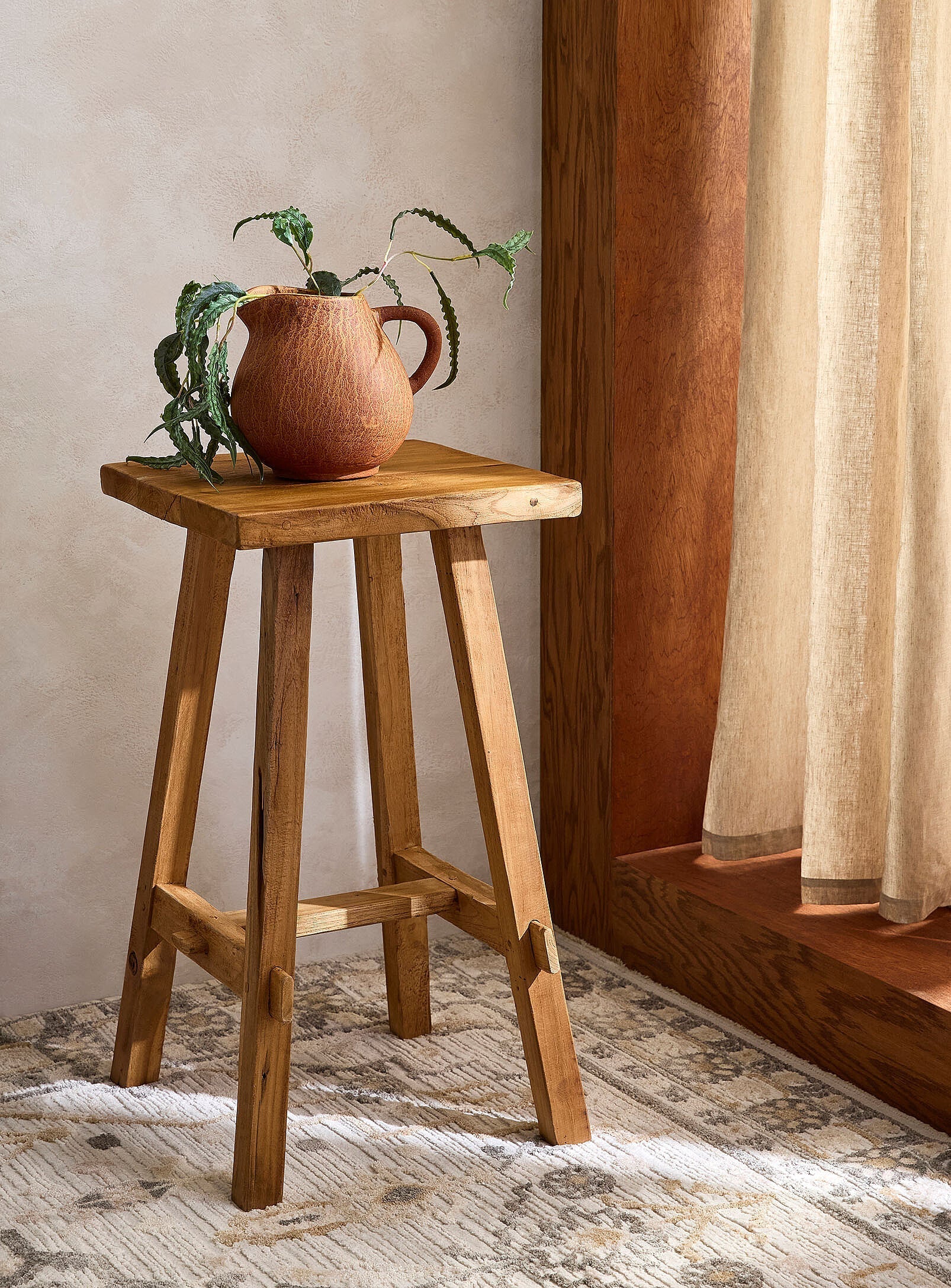 Tabouret de comptoir Artisan en teck recyclé