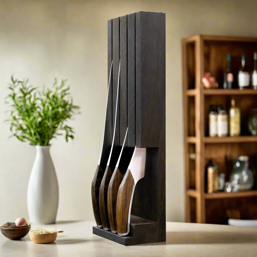 SYNCHROS |  Set of 4 Knives with Oak-wood Knife holder