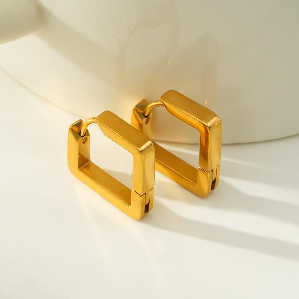 AFRIDDA : Boucles d'oreilles mini carrées géométriques et chics