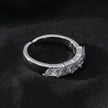 Style ALLY Or Blanc (Couleur Argentée) : Bague avec rangée de zircons.