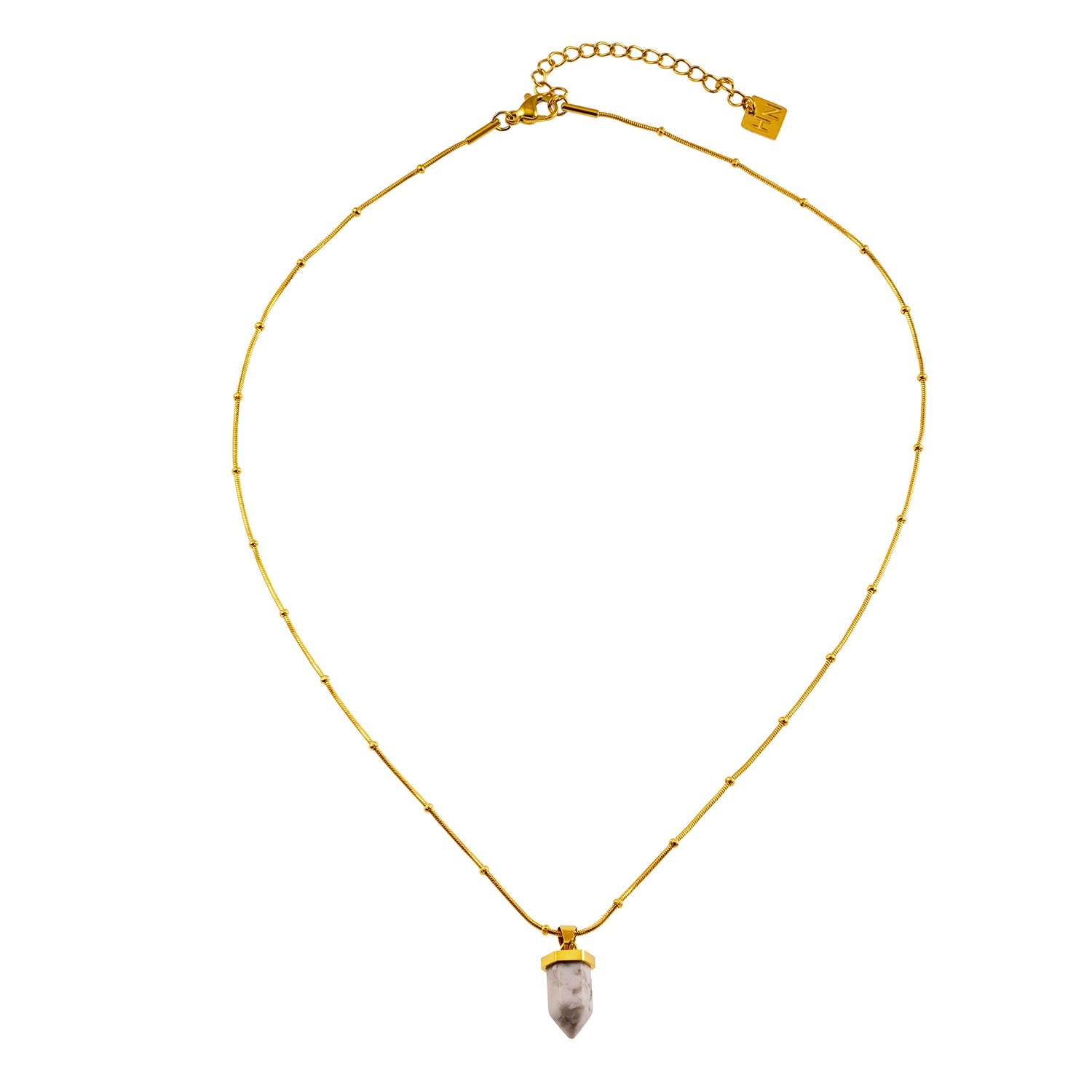 AMELIE : Collier avec pendentif en pierre turquoise blanche, accroché à une chaîne perlée texturée imitant la peau de serpent.