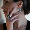 ARILOGO : Bague large en argent, style moderniste