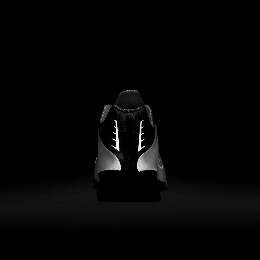 W Nike Shox R4 AR3565-101