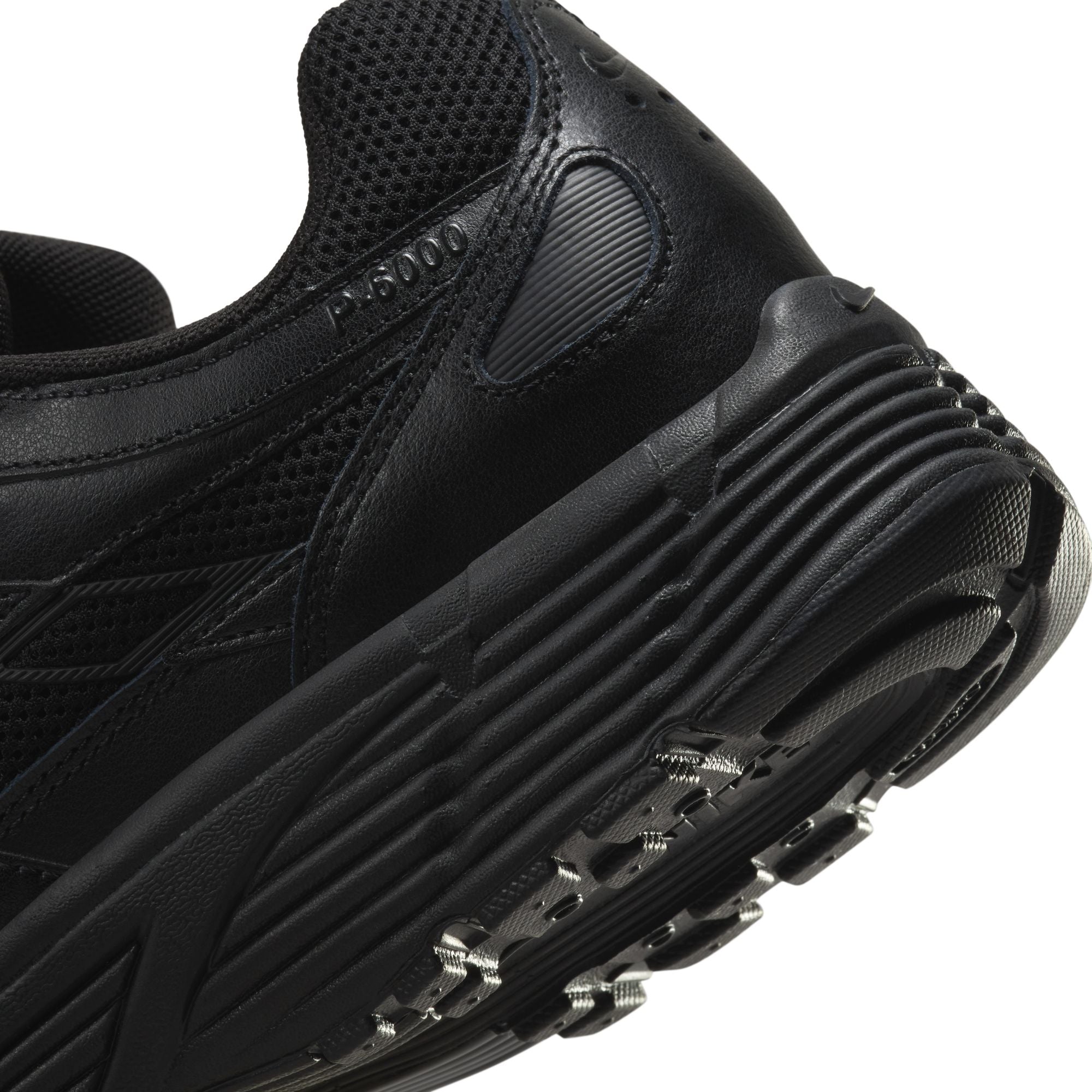 M Nike P-6000 CD6404-002