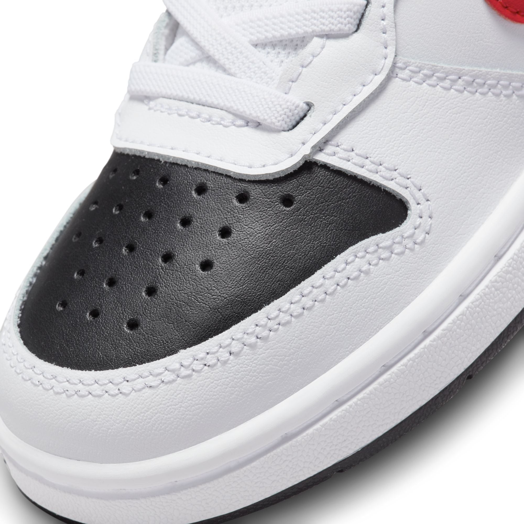 Y Nike Court Borough Mid 2 CD7783-110