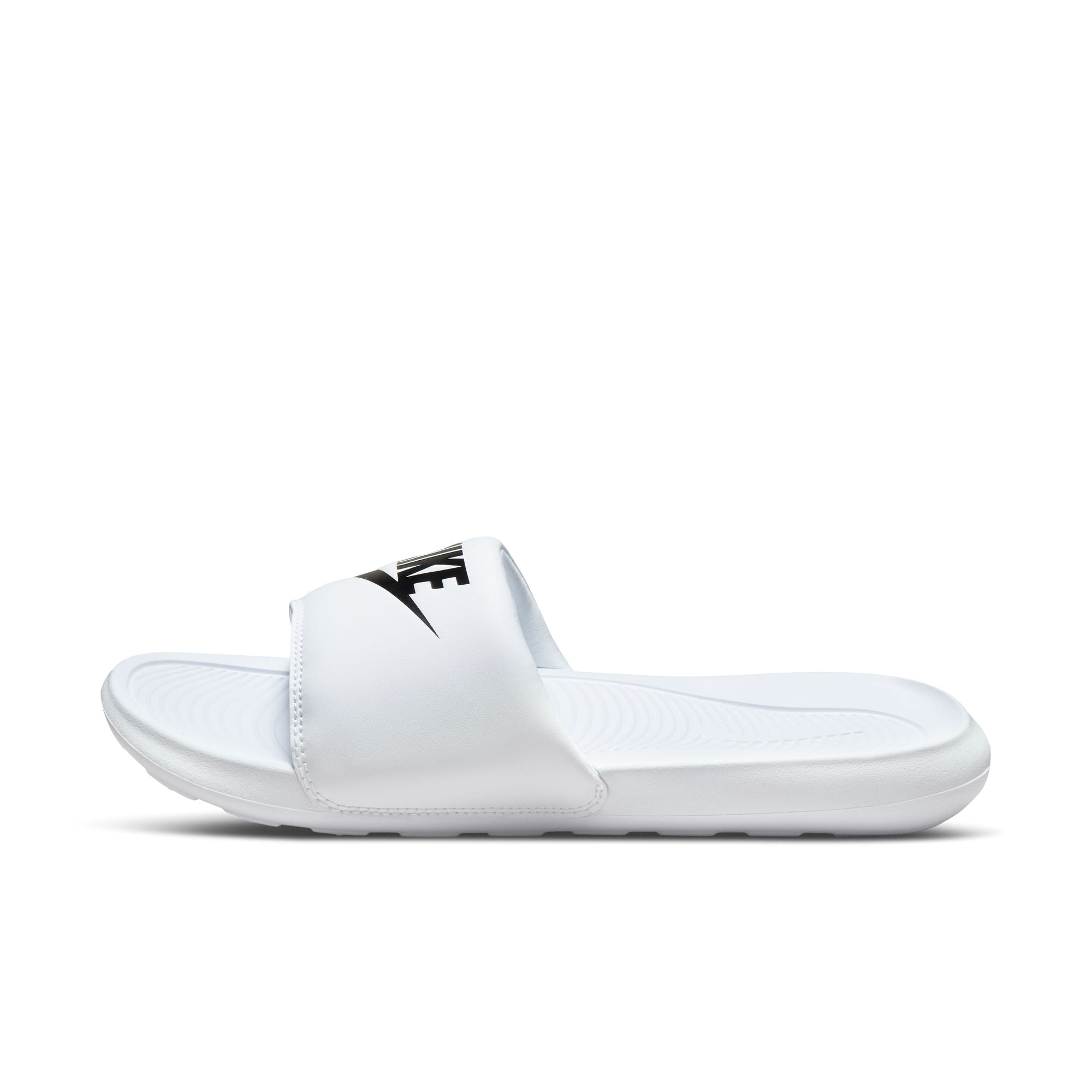 Nike Victori One CN9675-100