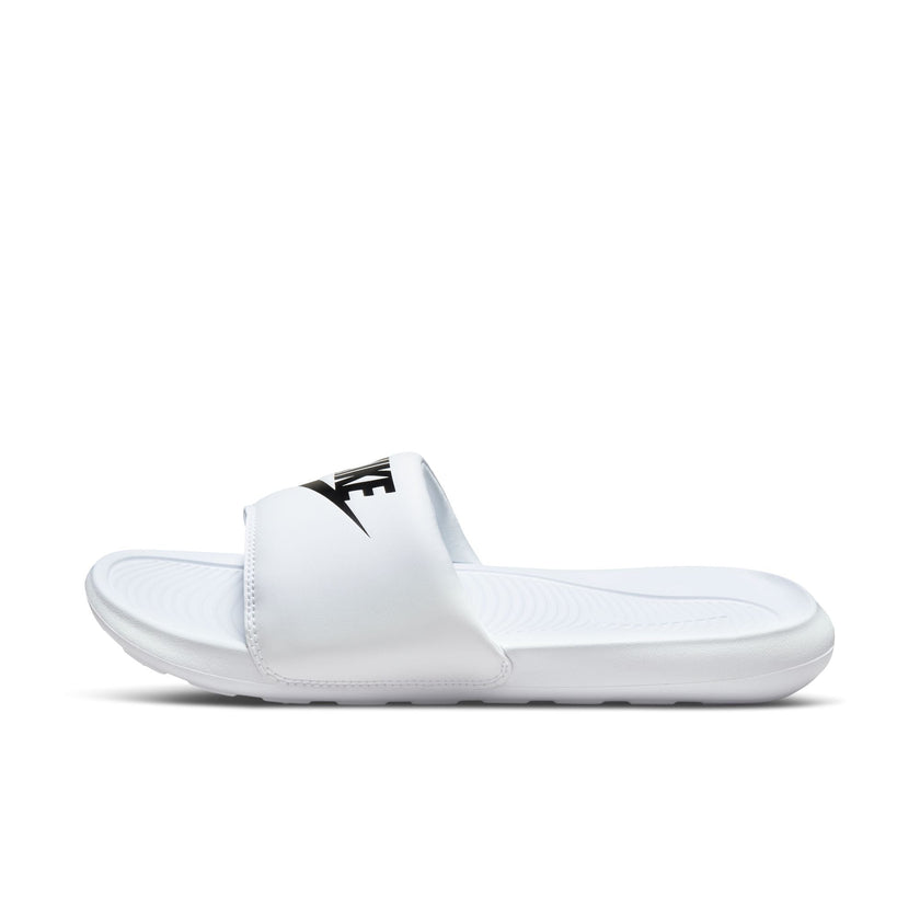 Nike Victori One CN9675-100