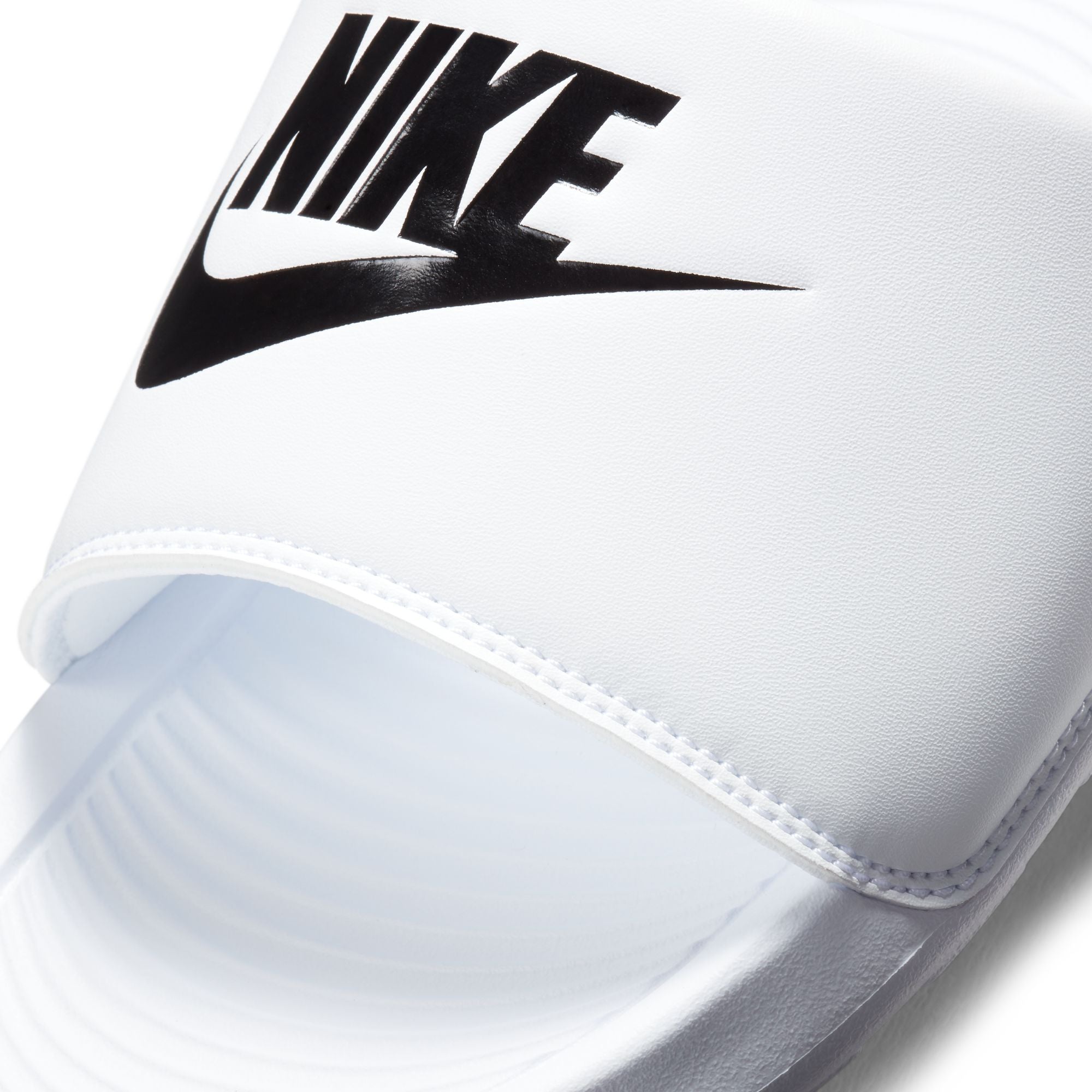 Nike Victori One CN9675-100