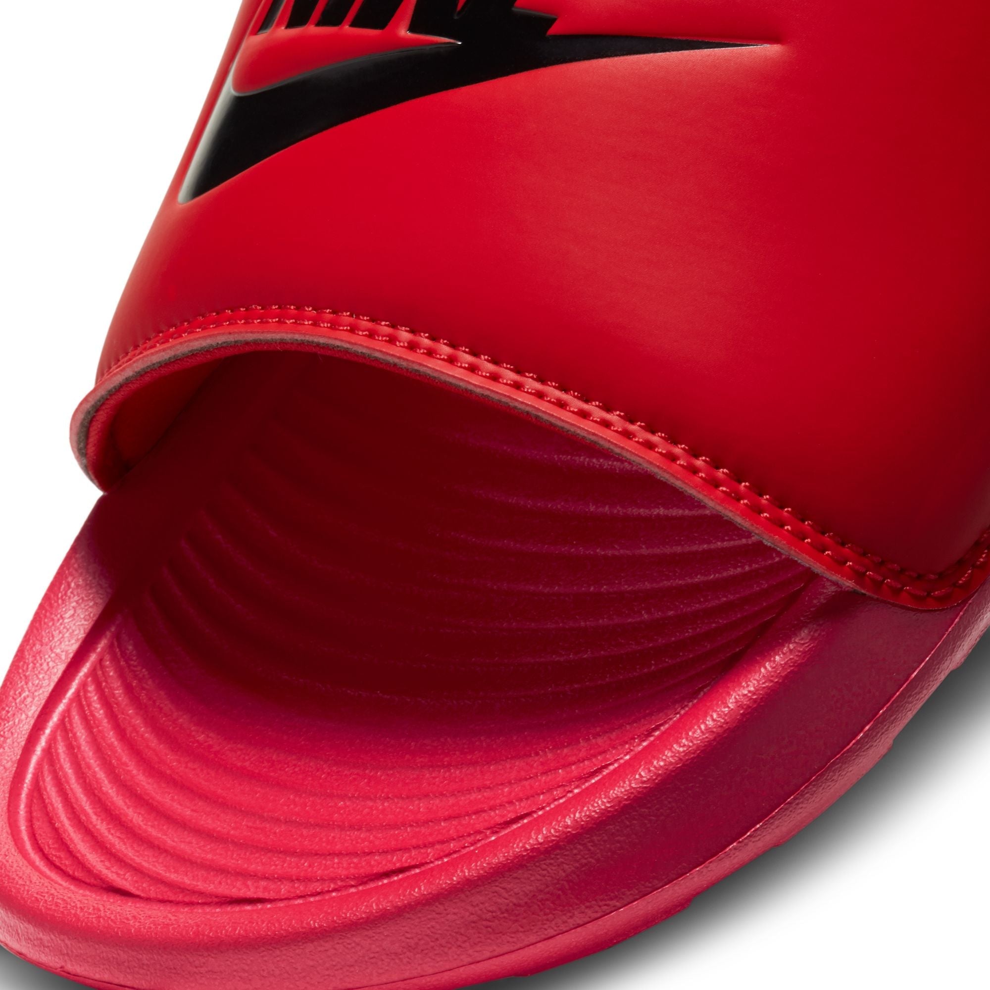 Nike Victori One CN9675-600