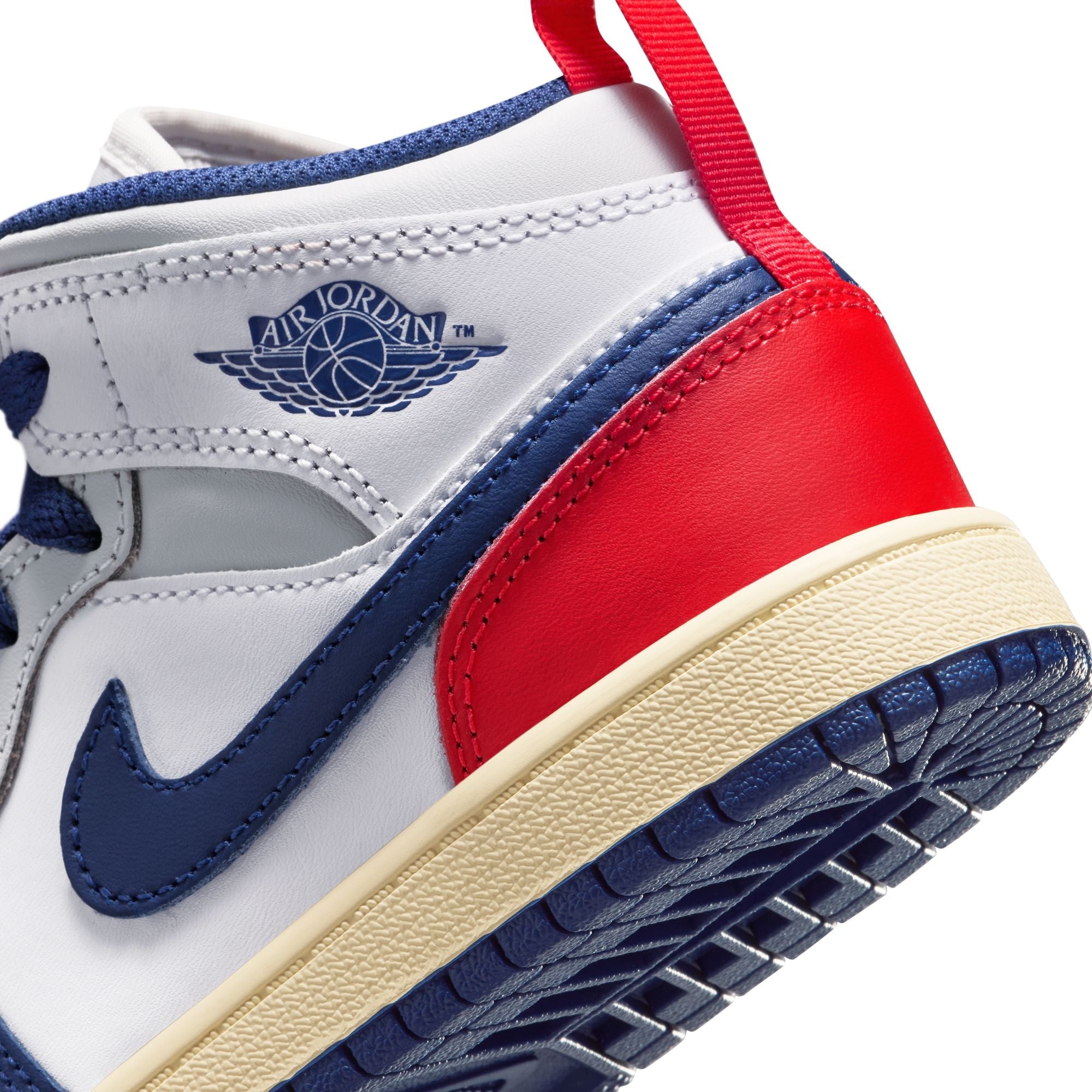 Y Jordan 1 Mid DQ8424-102
