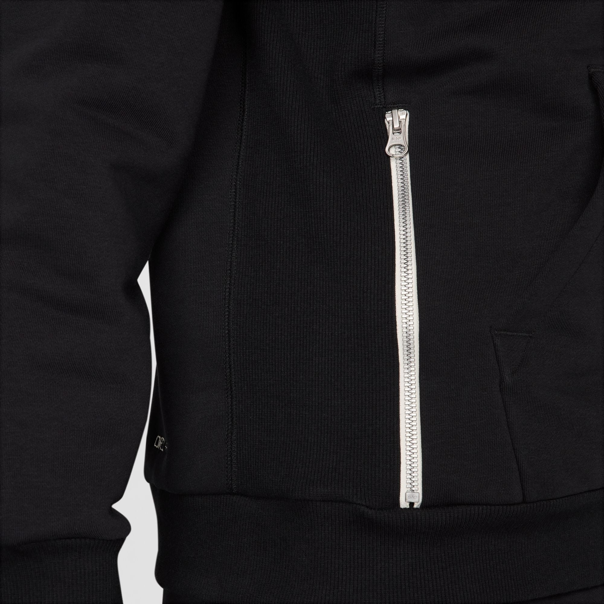 M Nike Standard Issue FZ0218-010