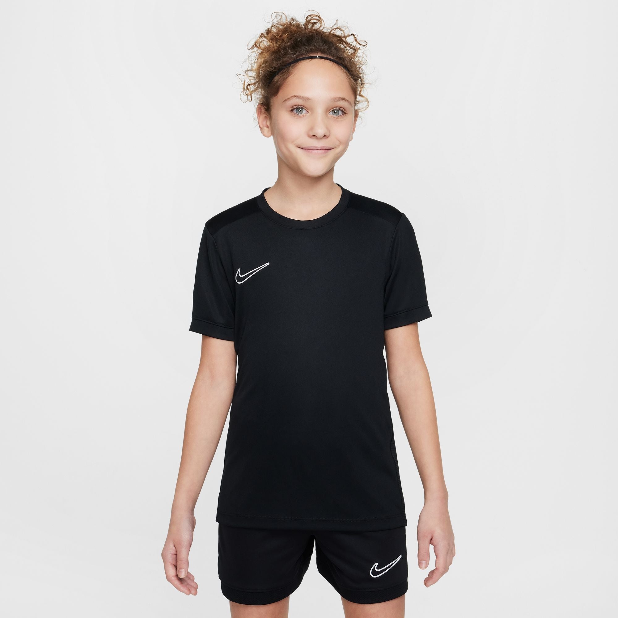 Y Nike Academy HJ3716-010