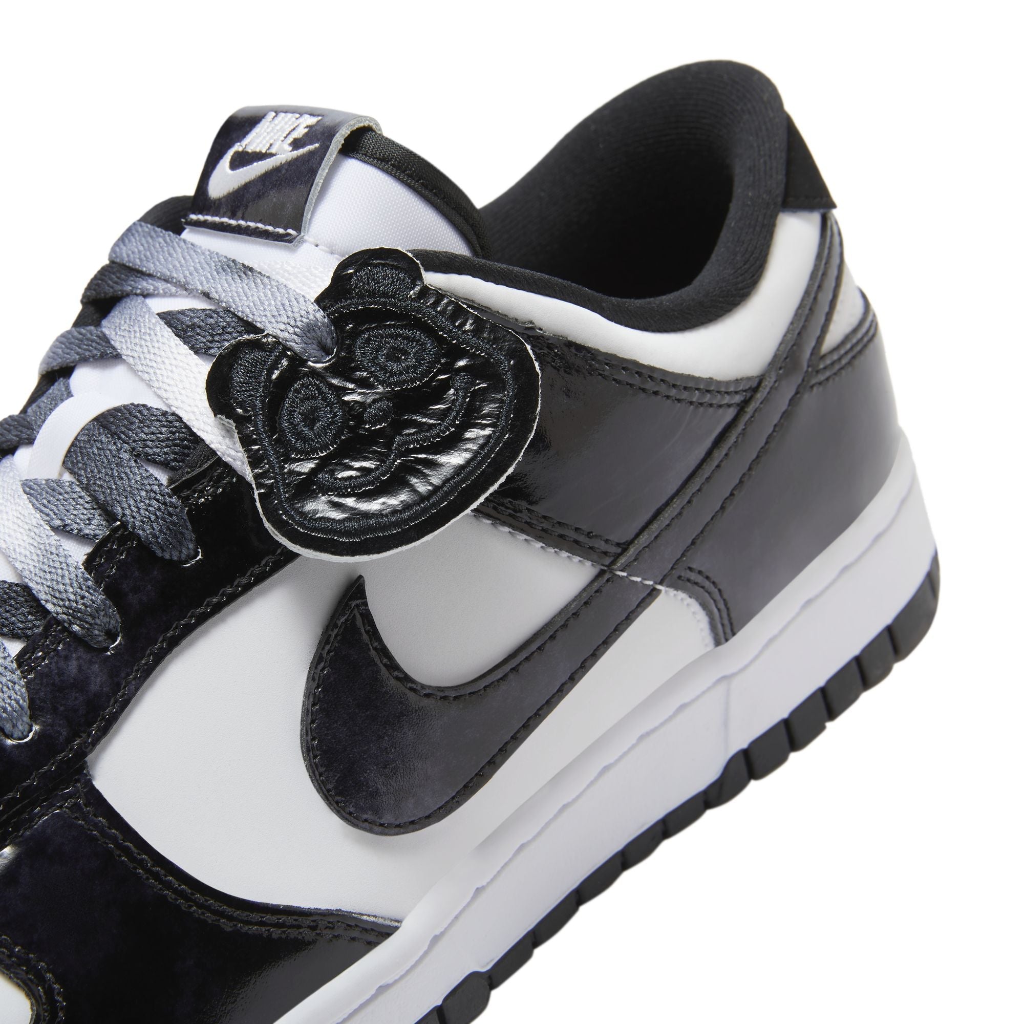 Nike Dunk Low Retro SE HQ1965-100 (taille M)