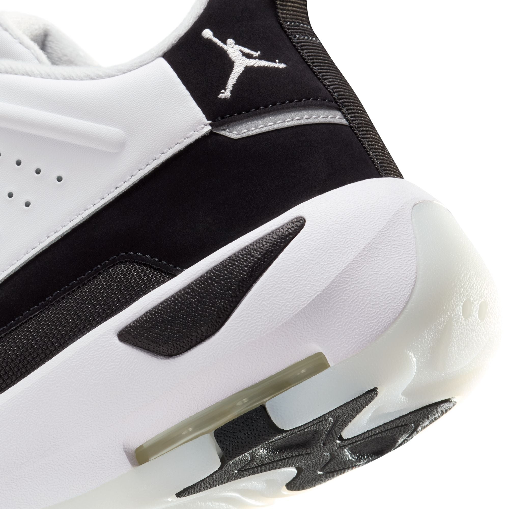 M Jordan Max Aura 7 HQ2091-100