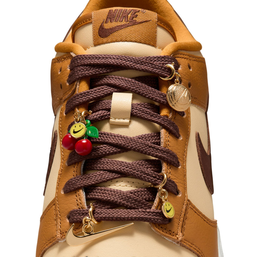 W Nike Dunk Low SE HQ7487-700