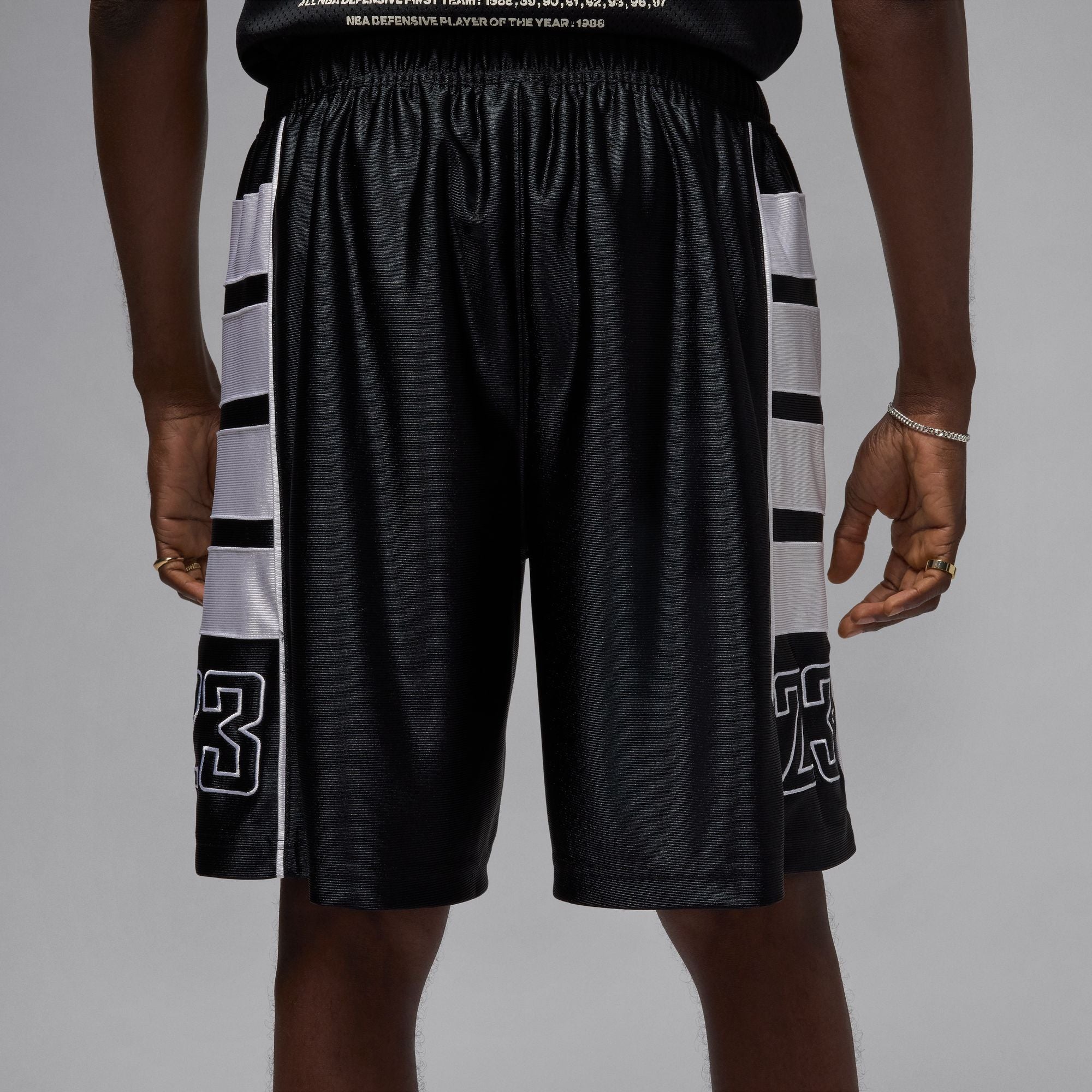 M Jordan Brooklyn Cat Scratch HV0560-011