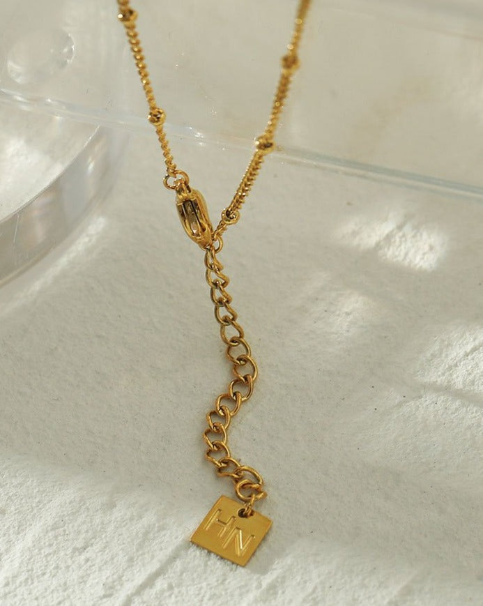 Collier AVA