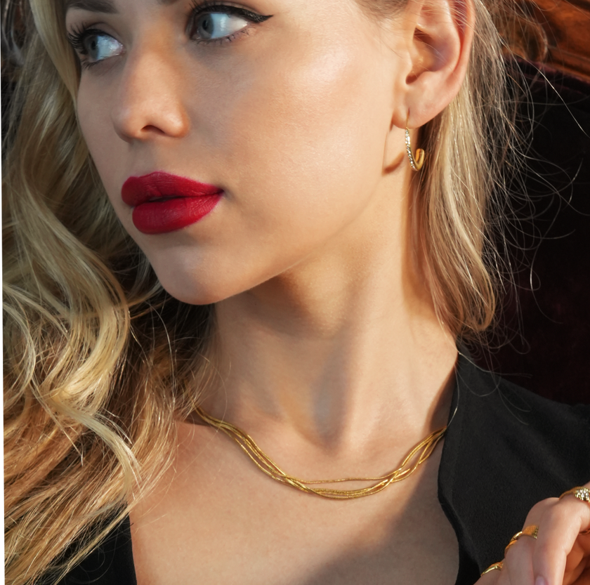 AVEZZANO Gold: Snake-Skin Textured Multi-Strand Chain Necklace - Exquisite Elegance
