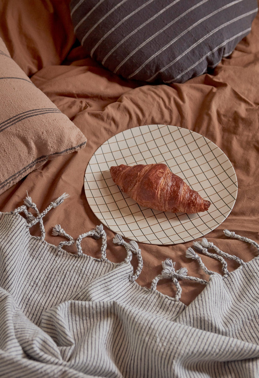 Gobi Bed Cover - Stripe - White / Anthracite