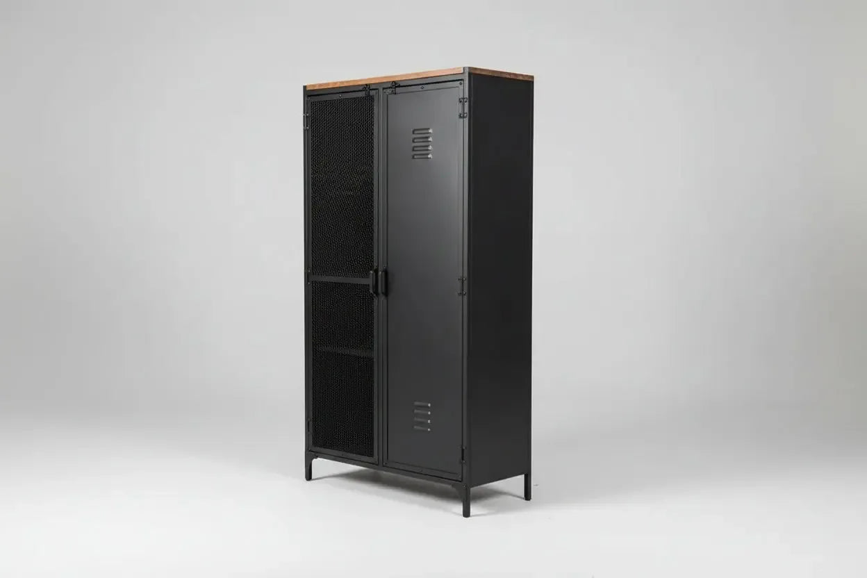 Armoire industrielle style casier avec porte en grillage