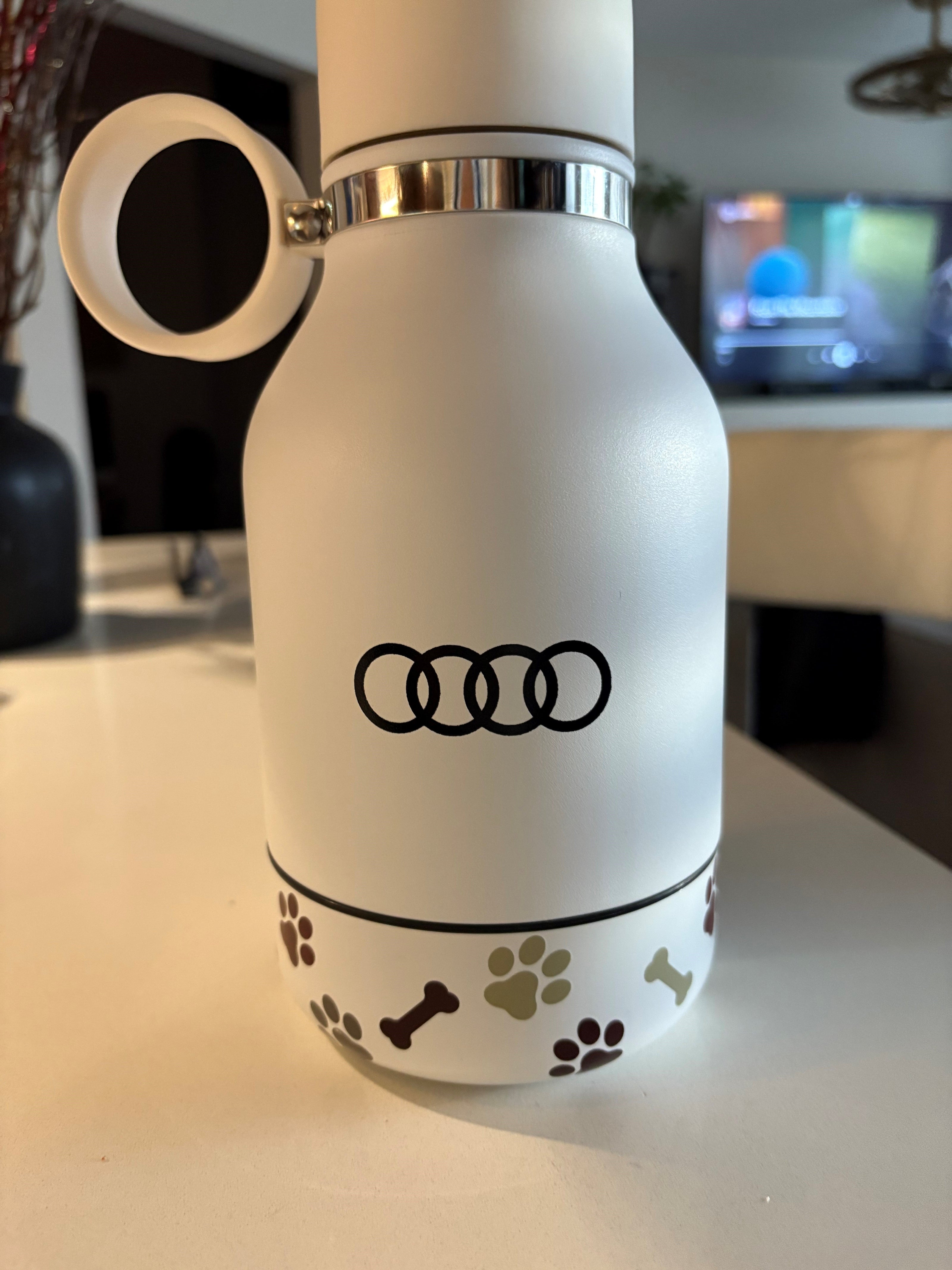 Asobu - Pet Bowl Attached to Stainless Steel Insulated Travel Water Bottle 33 Oz (white)