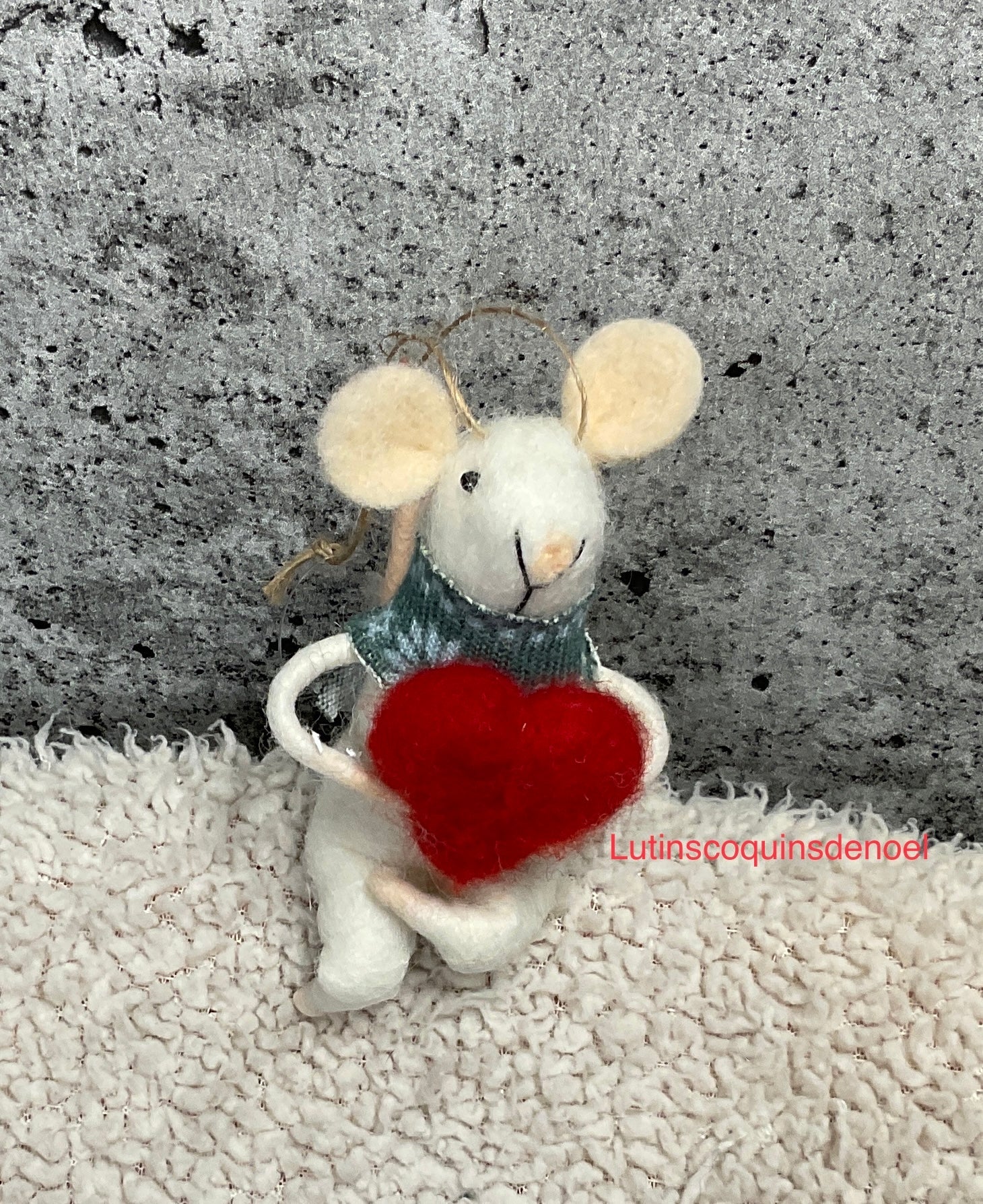 Ornement Souris avec coeur rouge