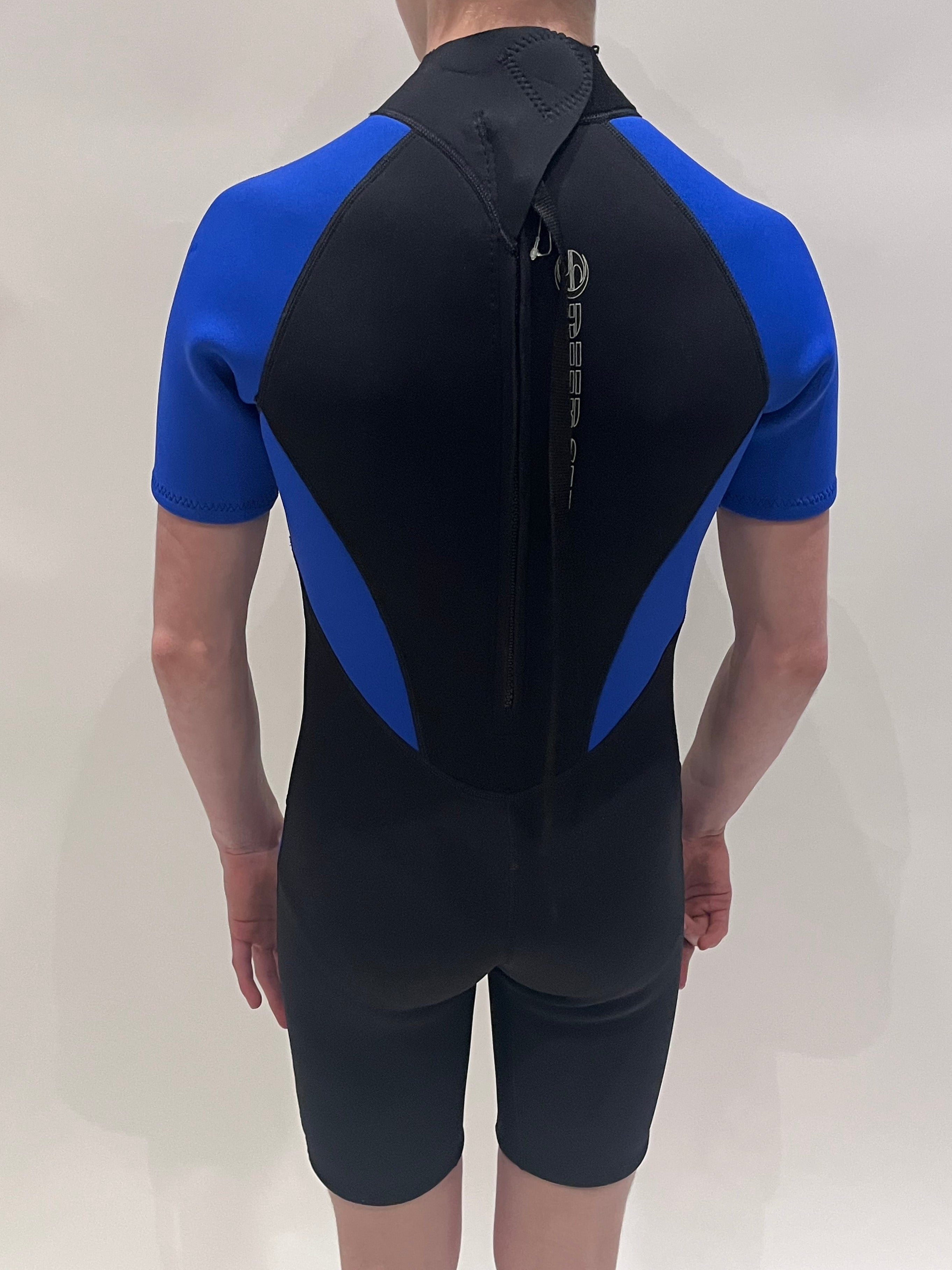 New Bare Attack Women's 3/2mm Wetsuit Size 8