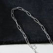 Style BARNSBURY : Collier en chaîne à maillons argentés, style agrafe - 56 cm (22 pouces)