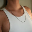 Style BARNSBURY : Collier en chaîne à maillons argentés, style agrafe - 56 cm (22 pouces)