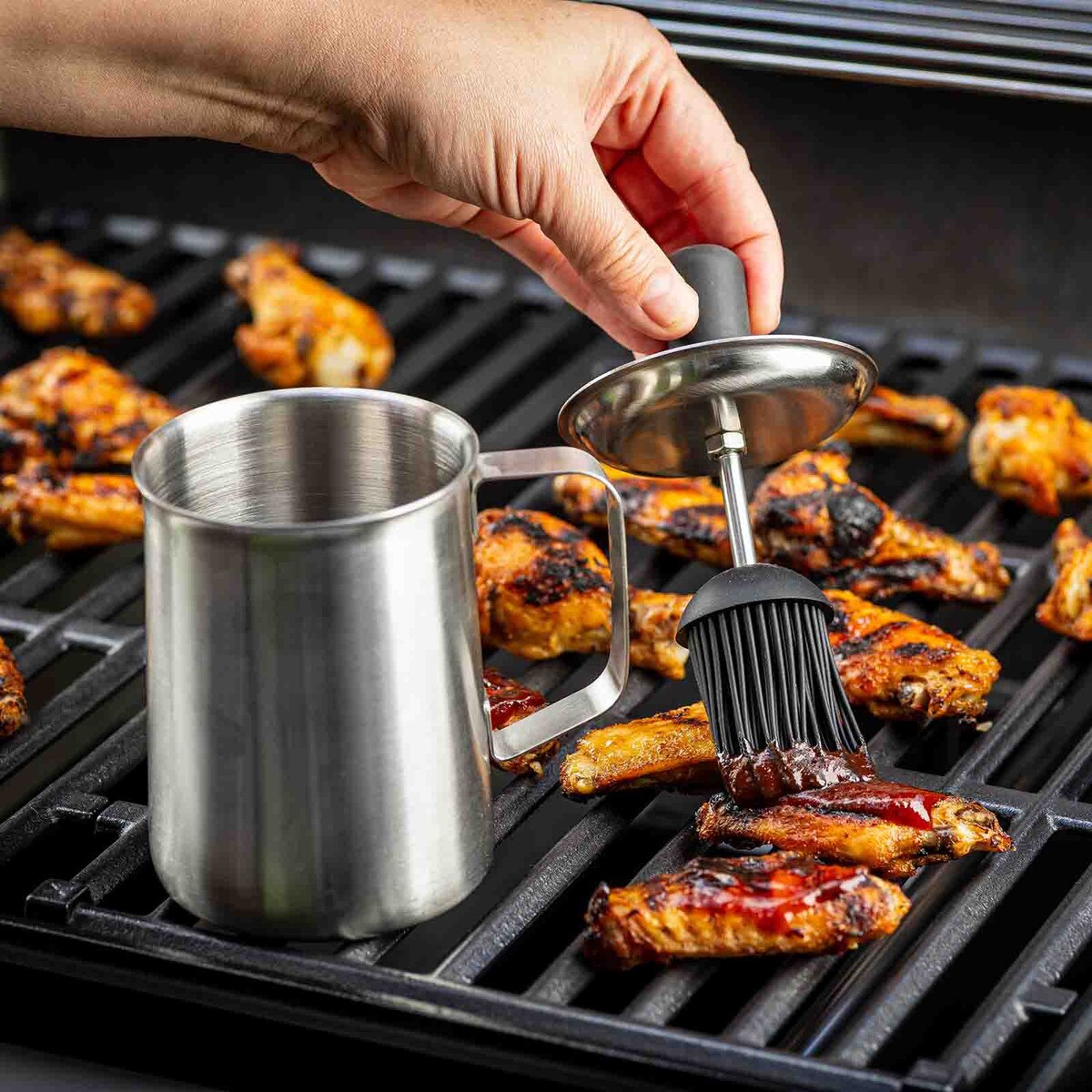TableCraft 16 oz Sauce Pot With Silicone Basting Brush