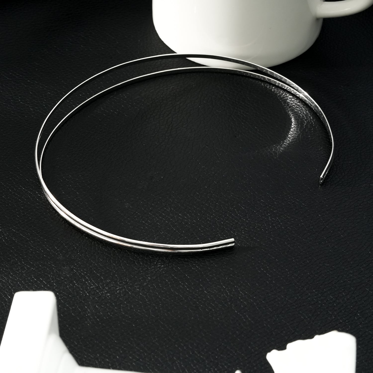 BETHANIE Argent (Or Blanc) : Collier Choker à Double Bande.
