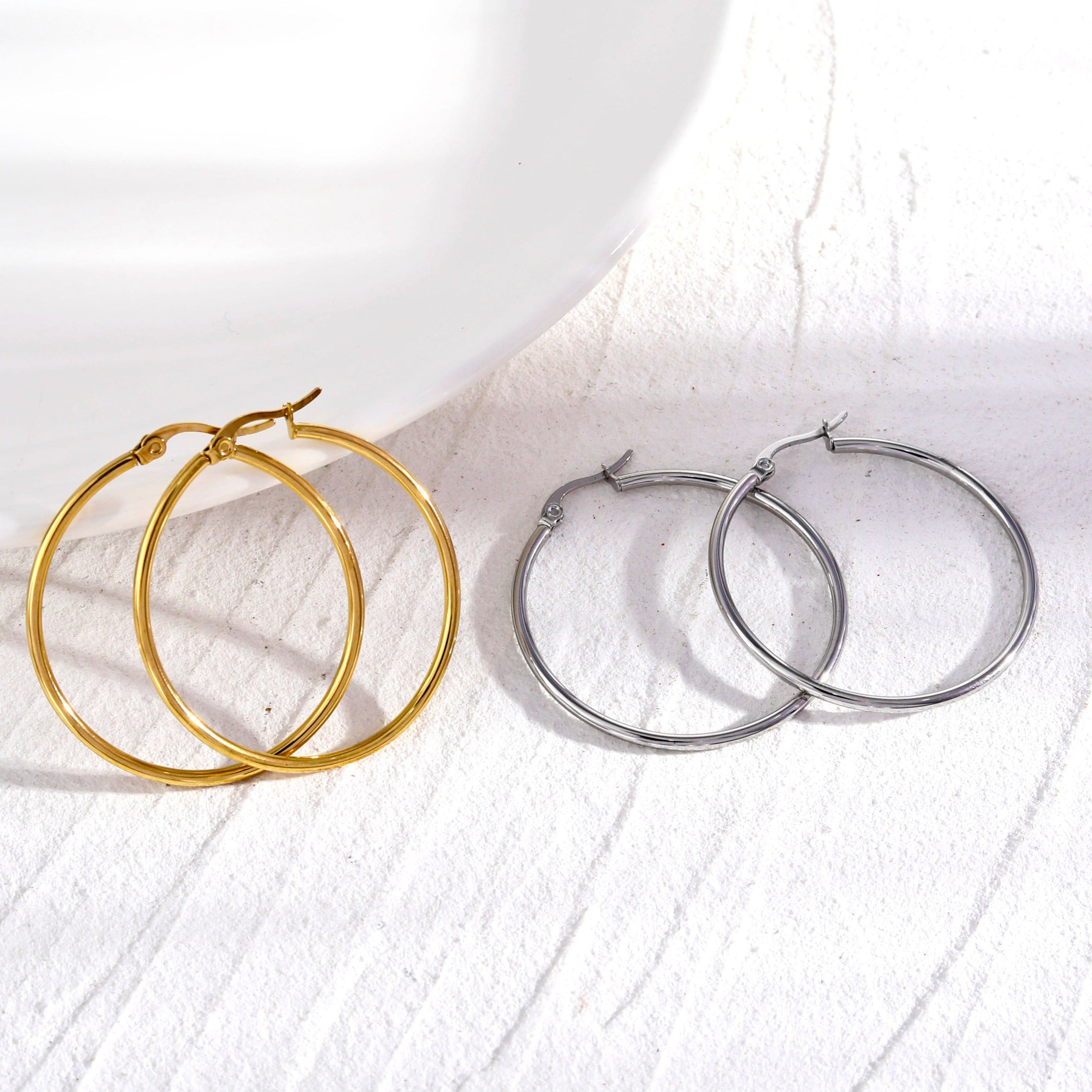 Style BIANCA Gold: Classic Essential Everyday Basic Round Gold Hoops. Available in 7 Sizes - 1cm to 6cm