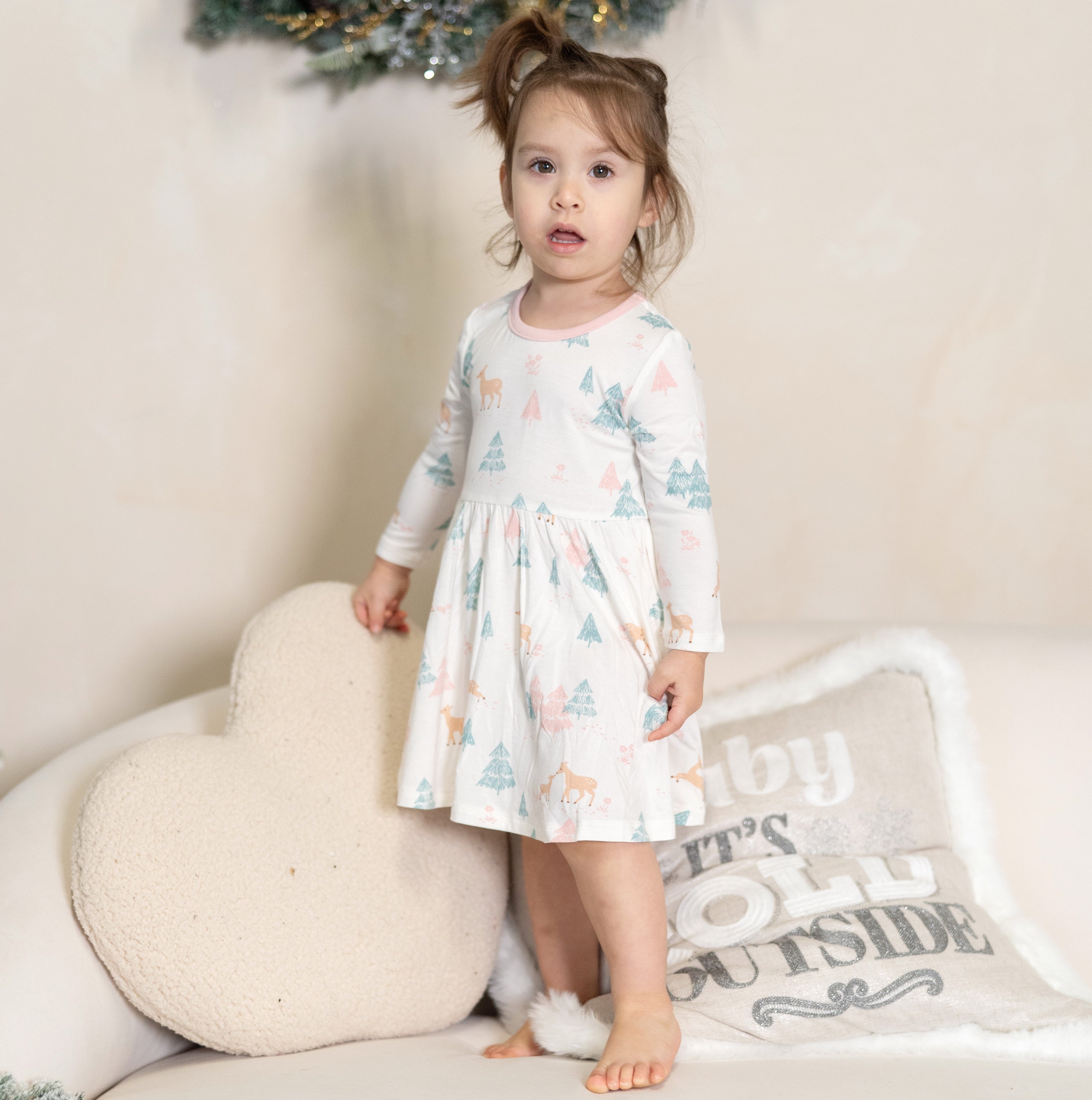 Robe longue à manches évasées en jersey de bambou avec culotte intégrée (imprimé forêt de cerfs)