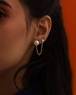 Étonnante - Boucles d'oreilles double trou avec perles et chaine