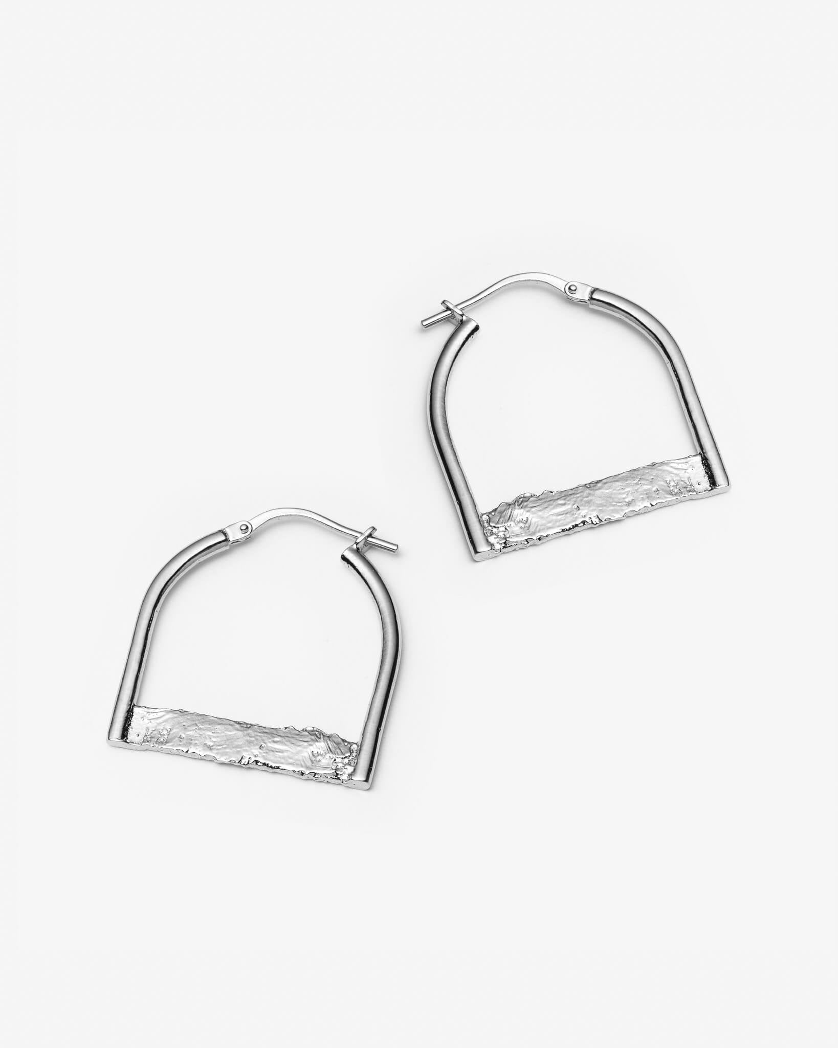 Diplomate - Boucles d'oreilles en argent faites par une designer de Montréal