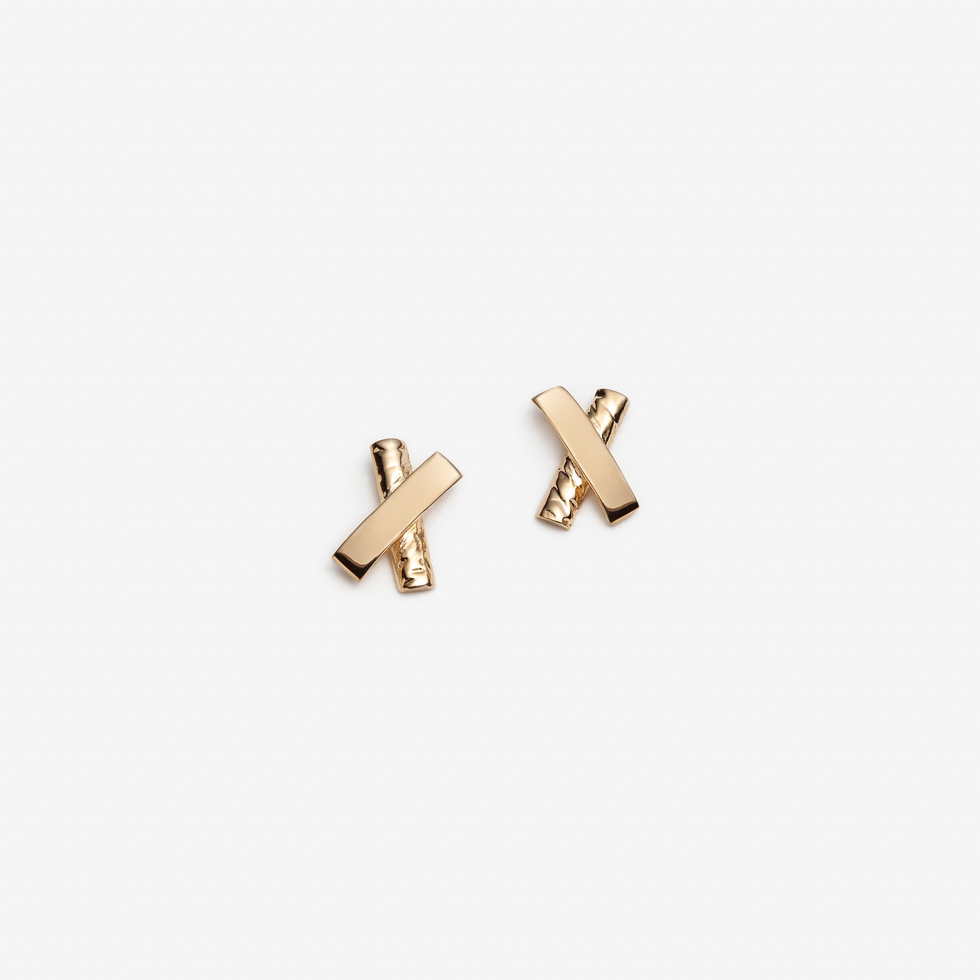 Déterminée - Boucles d’oreilles en forme de X - Option avec perle