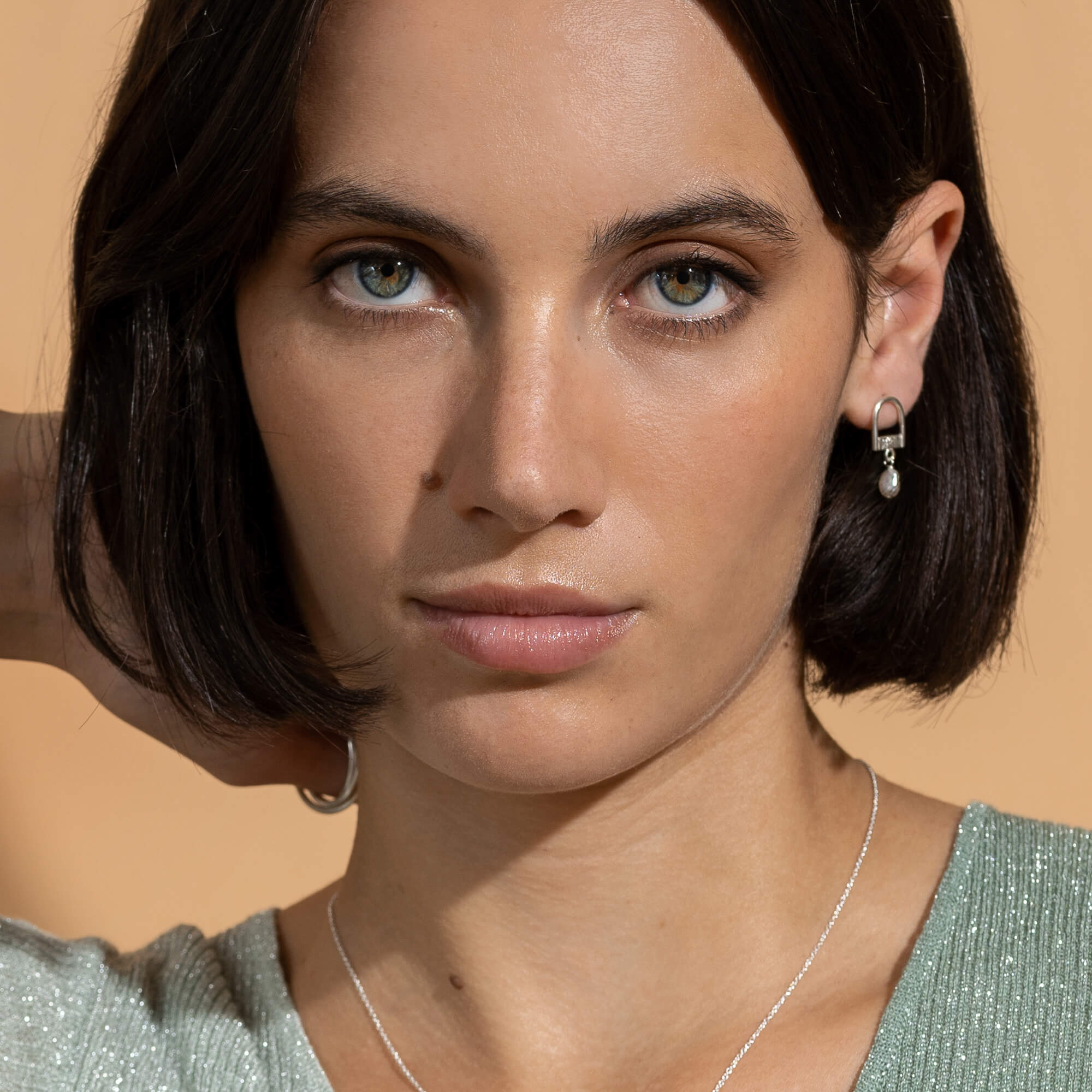 Ouverte d’esprit - Boucles d'oreilles géométriques avec ou sans breloque