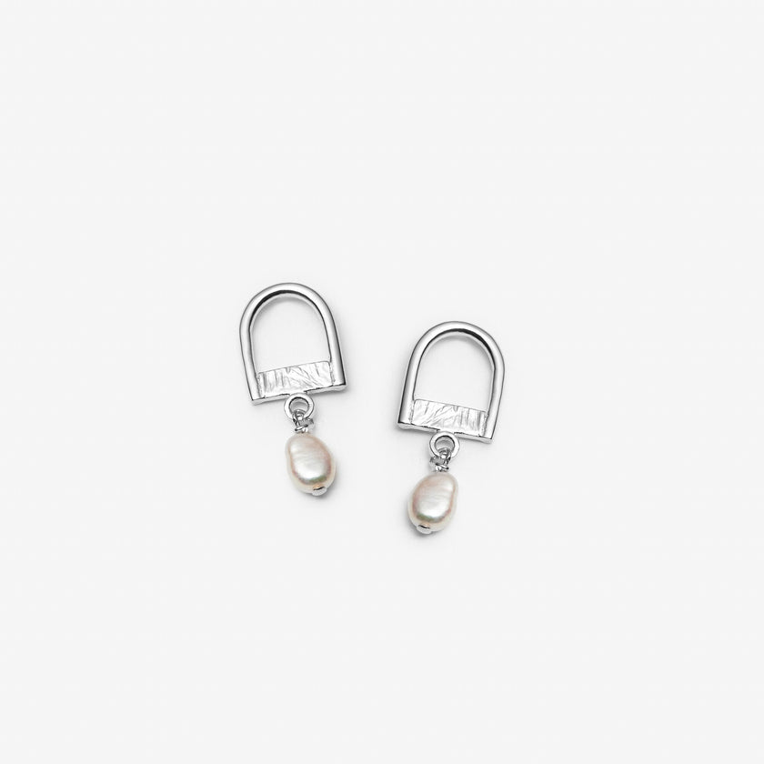 Ouverte d’esprit - Boucles d'oreilles géométriques avec ou sans breloque