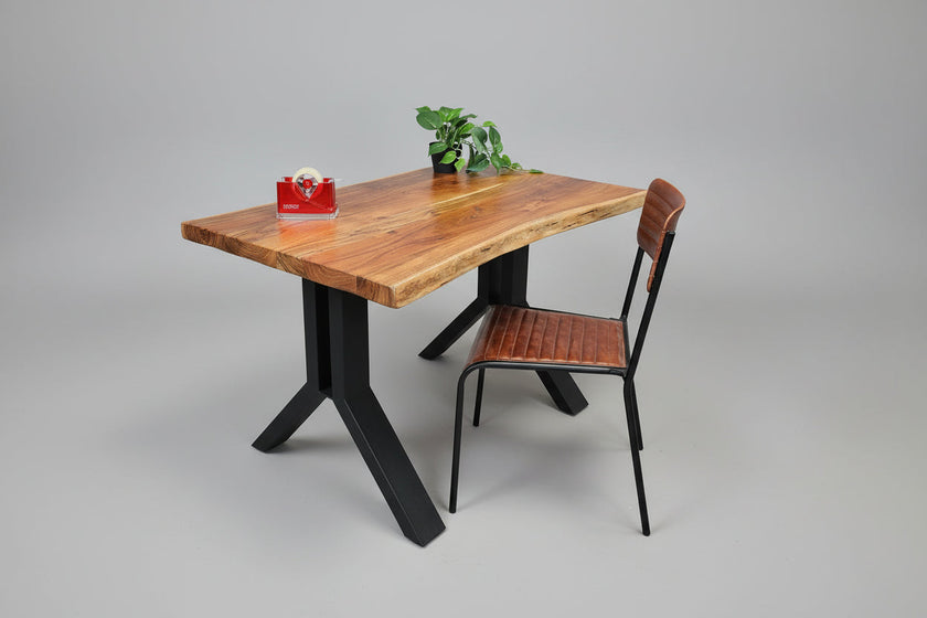 Bureau de Travail en Bois D'acacia massif sur patte en acier noir