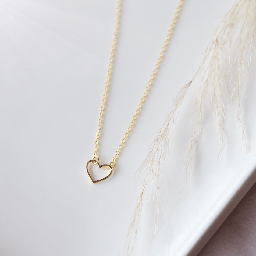 Open heart Choker