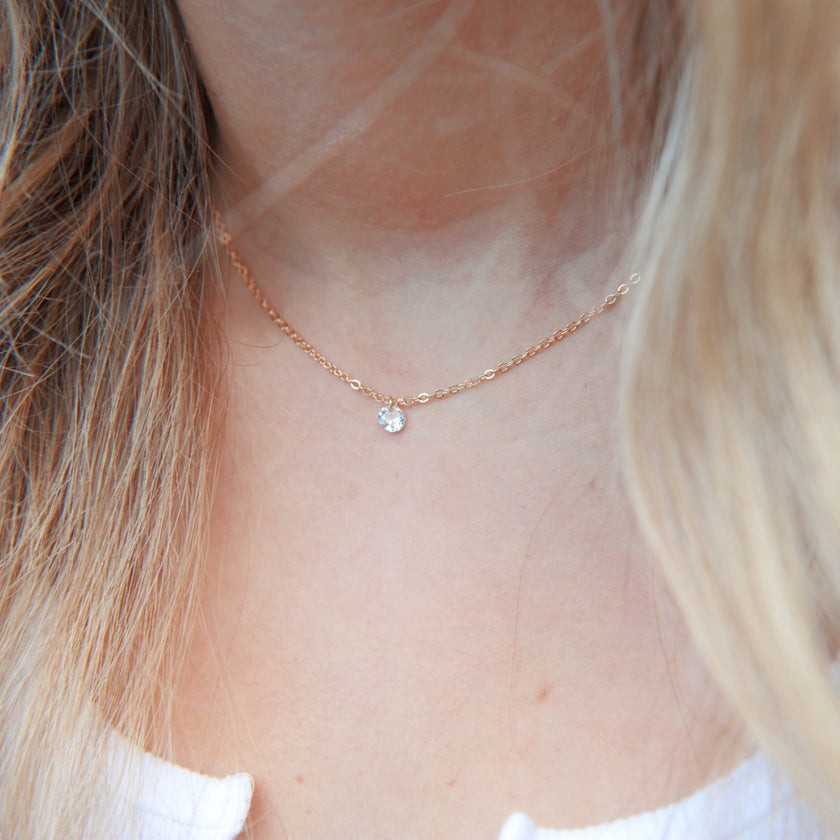 Solitaire necklace