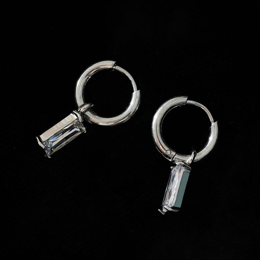Style CACA Or Blanc (Couleur Argent) : Boucles d’oreilles pendantes en forme de cercle avec cristaux transparents incrustés, inspirées du style vintage.