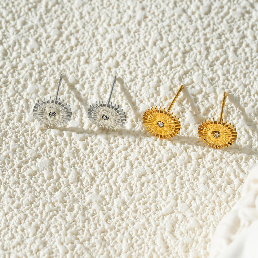 Style CAPITOLA: 'Night Star' Stud Earrings Gold