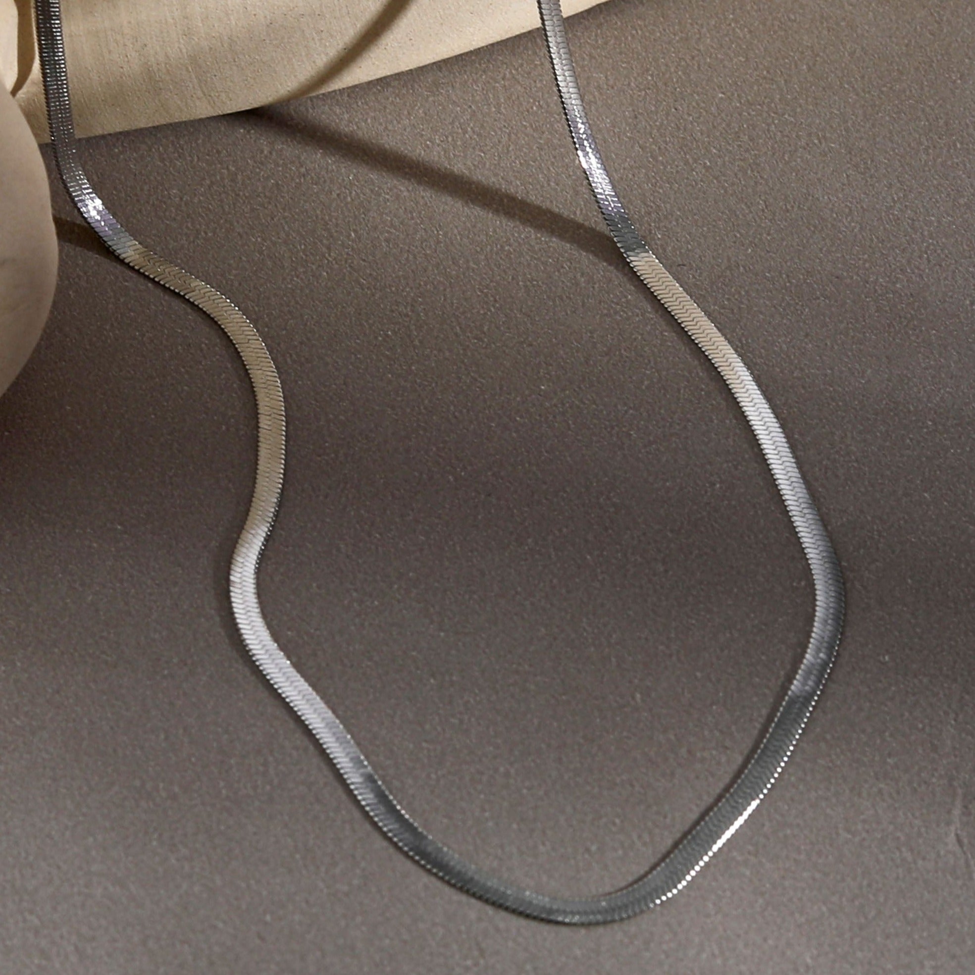 CATANIA: Snake Skin Textured Silver Chain Necklace