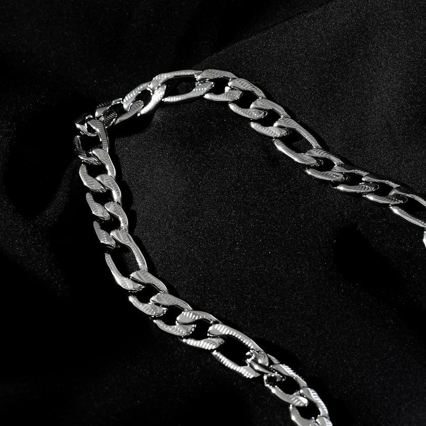 Style CHAPORA : Collier à maillons cubains texturés, en or blanc (couleur argentée)