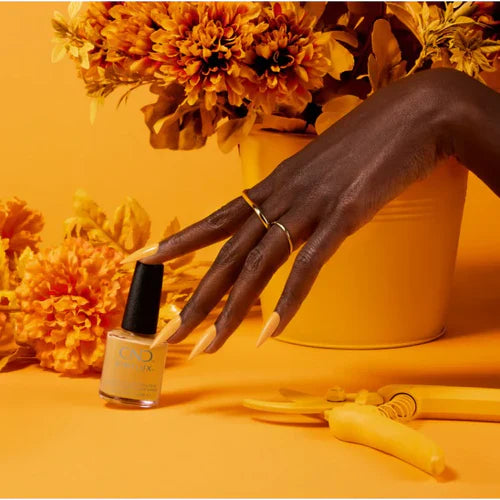 CND - Vinylux Among The Marigolds 0.5 oz #395