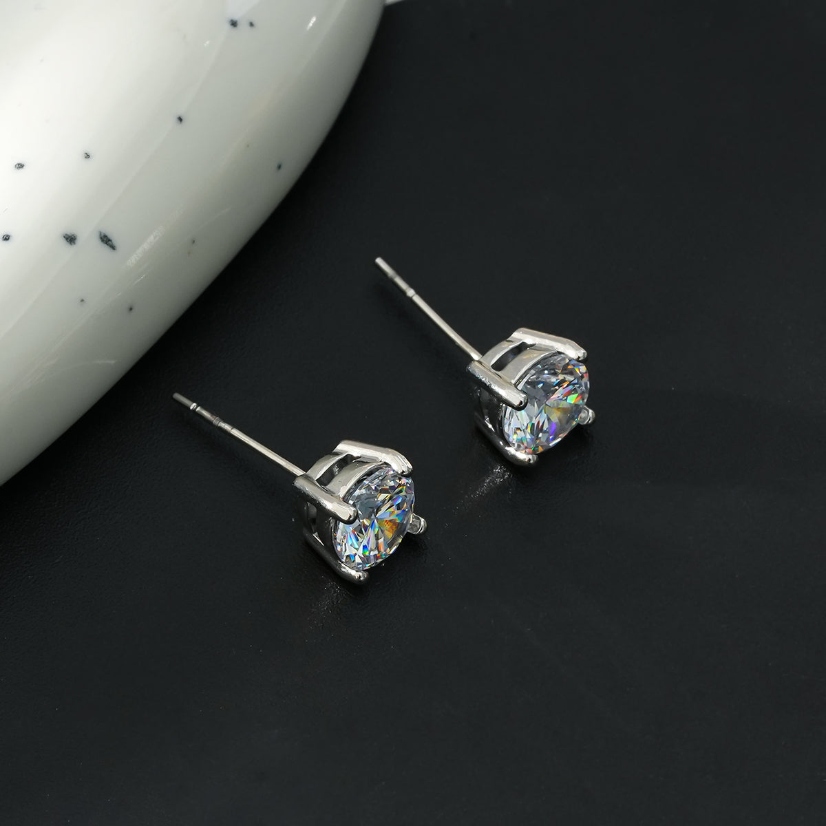 CODI Argent (Or Blanc) : Boucles d'oreilles quotidiennes essentielles en moissanite (alternative au diamant)