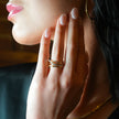 Style CORAZON : Bague à plusieurs anneaux entrelacés sertie de zircons.