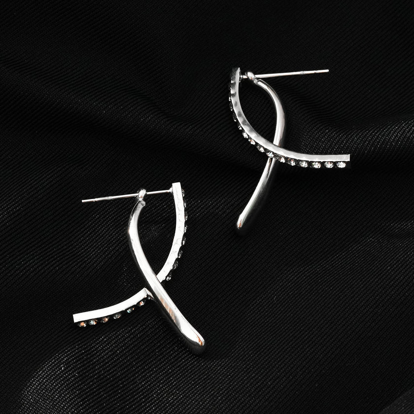 CREEDA Or Blanc (Couleur Argent) : Boucles d'oreilles créoles amovibles de forme avant-gardiste avec pierres précieuses en zircone.